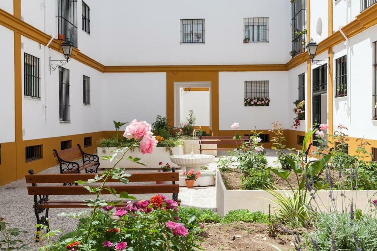 Apartamento Jardin De Santa Paula Siviglia Esterno foto